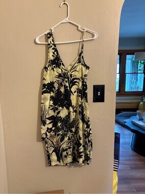 True vintage Tracy Reese Black Floral Slip Mini Dress on Pale Yellow